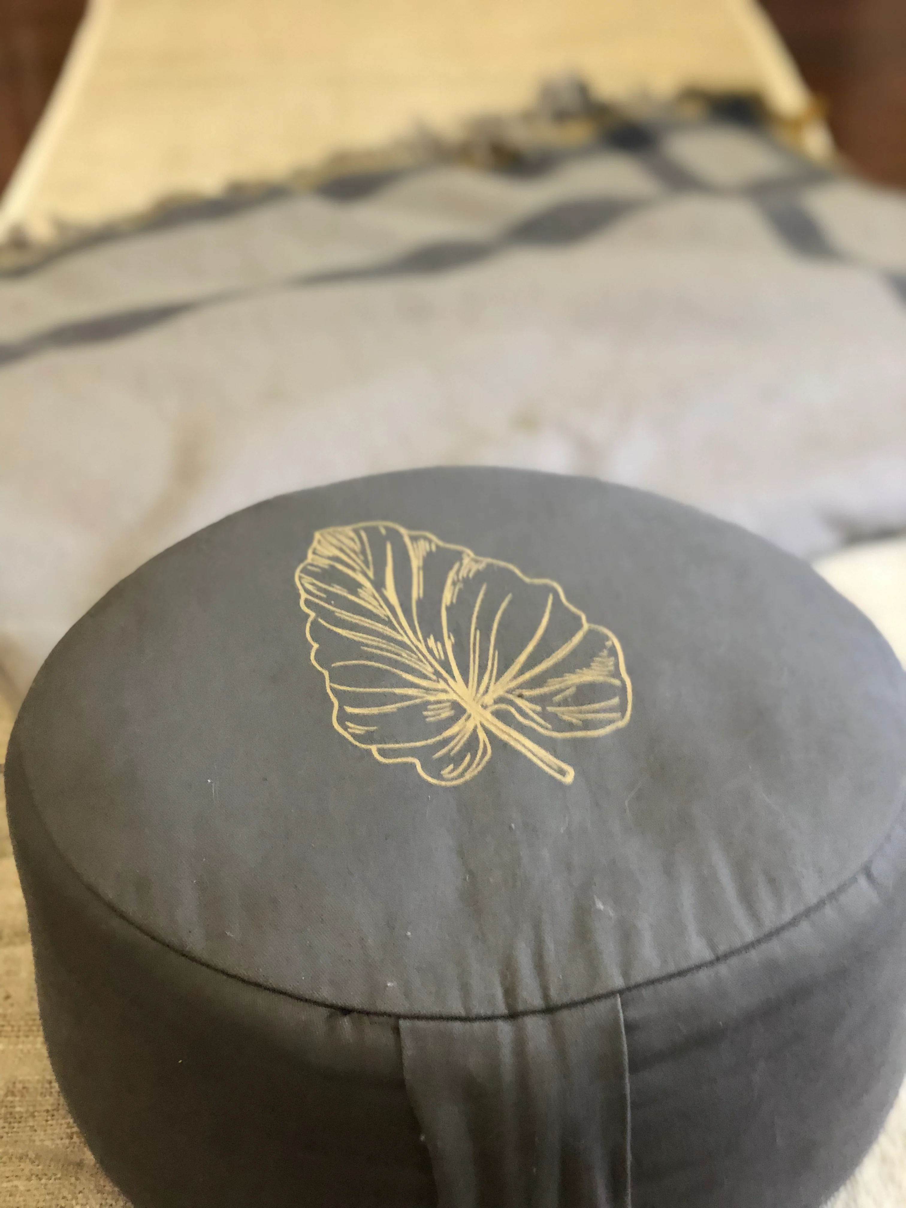 The Practitioner's Bundle: 100% Wool Meditation Shawl, Natural Hemp Yoga Mat and Meditation Cushion - Image 12