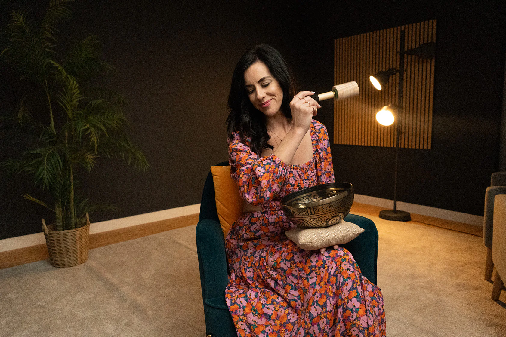 The Vortex Bowl: 9 inch | Heart Chakra Bowl - PAUSE Breathwork x Ohm Store - Image 4