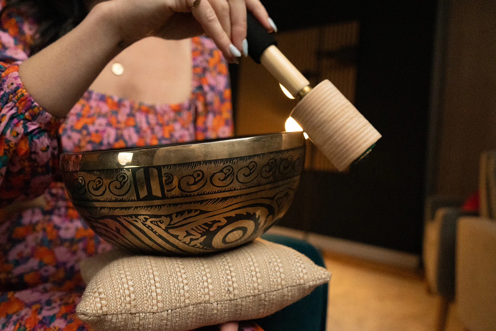 The Vortex Bowl: 9 inch | Heart Chakra Bowl - PAUSE Breathwork x Ohm Store - Image 5