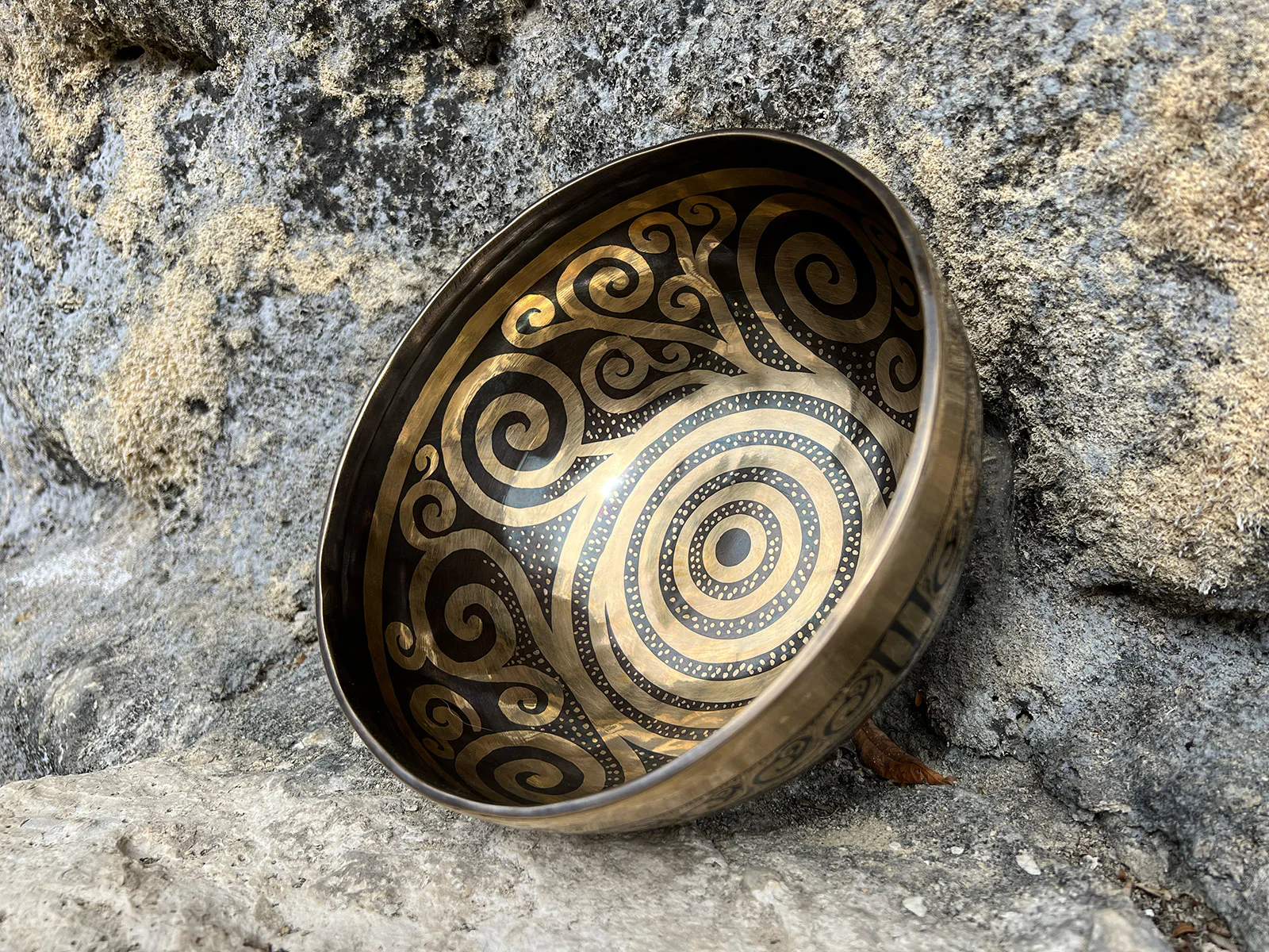 The Vortex Bowl: 9 inch | Heart Chakra Bowl - PAUSE Breathwork x Ohm Store - Image 6
